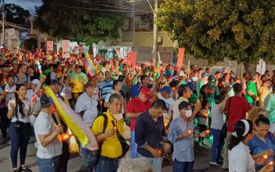 Maestros del Atlántico encendieron luces para respaldar a Petro y exigir mejor servicio de salud